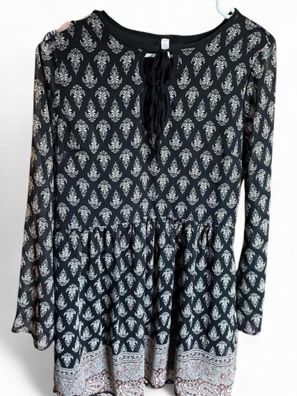 Xhilaration Black and Cream Boho Print Long Sleeve Dress
